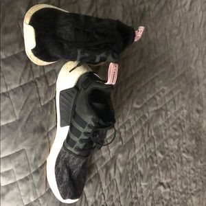 Women’s Adidas black tennis shoes size 7 1/2